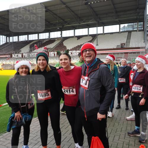 07.12.2025 - St. Pauli X-Mass-Run No. 15 Fabian Wolf http://msf.ph/oto/9424928 07.12.2025 12:10:04 Ziel 3462, 3744, 3746, 3760 meine-sportfotos.de