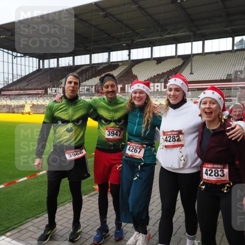 07.12.2025 - St. Pauli X-Mass-Run No. 15 Fabian Wolf http://msf.ph/oto/9424939 07.12.2025 12:10:09 Ziel 3374, 3375, 3376, 3462, 3760 meine-sportfotos.de
