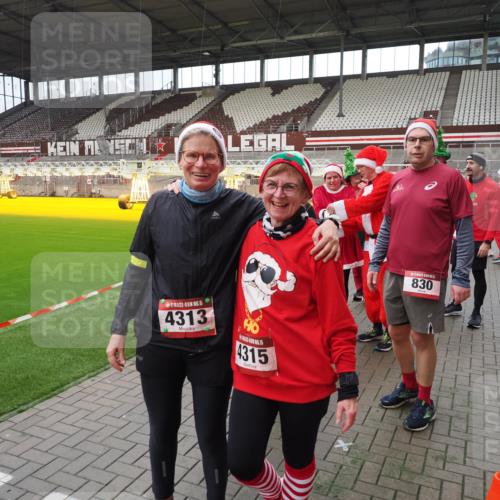 07.12.2025 - St. Pauli X-Mass-Run No. 15 Fabian Wolf http://msf.ph/oto/9424969 07.12.2025 12:10:20 Ziel 1036, 1037, 3374, 3375, 3376 meine-sportfotos.de