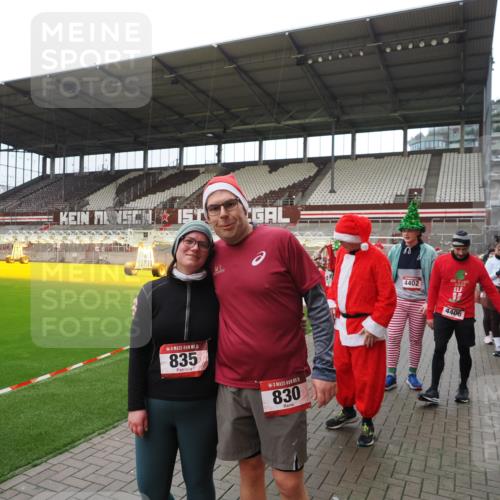 07.12.2025 - St. Pauli X-Mass-Run No. 15 Fabian Wolf http://msf.ph/oto/9424988 07.12.2025 12:10:28 Ziel 1036, 1037, 1450, 1728, 1731, 3701, 3840, 3841, 4259, 4262, 4745, 4826, 4827, 4833, 4834, 4836 meine-sportfotos.de