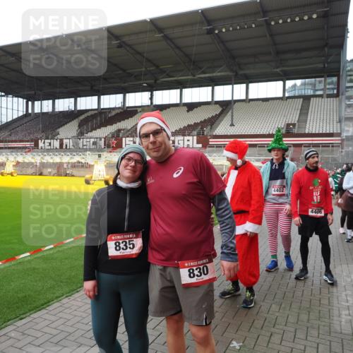 07.12.2025 - St. Pauli X-Mass-Run No. 15 Fabian Wolf http://msf.ph/oto/9424990 07.12.2025 12:10:29 Ziel 1036, 1037, 1450, 1728, 1731, 3701, 3840, 3841, 4259, 4262, 4745, 4826, 4827, 4833, 4834, 4836 meine-sportfotos.de