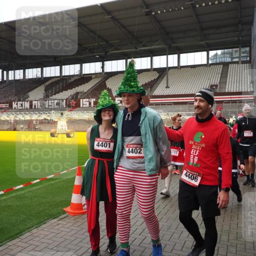 07.12.2025 - St. Pauli X-Mass-Run No. 15 Fabian Wolf http://msf.ph/oto/9425009 07.12.2025 12:10:39 Ziel 208, 223, 224, 1450, 1728, 1731, 1845, 3701, 3840, 3841, 4257, 4259, 4262, 4280, 4281, 4745, 4826, 4827, 4831, 4833, 4834, 4836 meine-sportfotos.de