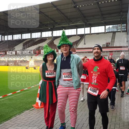 07.12.2025 - St. Pauli X-Mass-Run No. 15 Fabian Wolf http://msf.ph/oto/9425011 07.12.2025 12:10:39 Ziel 208, 223, 224, 1450, 1728, 1731, 1845, 3701, 3840, 3841, 4257, 4259, 4262, 4280, 4281, 4745, 4826, 4827, 4831, 4833, 4834, 4836 meine-sportfotos.de