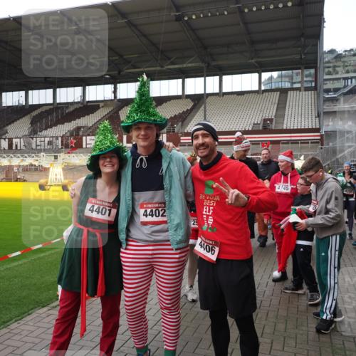 07.12.2025 - St. Pauli X-Mass-Run No. 15 Fabian Wolf http://msf.ph/oto/9425022 07.12.2025 12:10:42 Ziel 208, 223, 224, 1450, 1728, 1731, 1845, 3701, 3840, 3841, 4257, 4259, 4262, 4280, 4281, 4745, 4826, 4827, 4831, 4833, 4834, 4836 meine-sportfotos.de