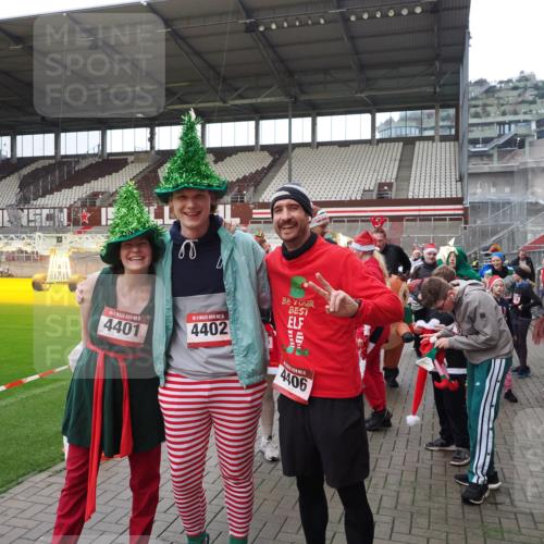 07.12.2025 - St. Pauli X-Mass-Run No. 15 Fabian Wolf http://msf.ph/oto/9425026 07.12.2025 12:10:43 Ziel 208, 223, 224, 1450, 1728, 1731, 1845, 3701, 3840, 3841, 4257, 4259, 4262, 4280, 4281, 4745, 4826, 4827, 4831, 4834, 4836 meine-sportfotos.de