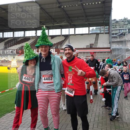 07.12.2025 - St. Pauli X-Mass-Run No. 15 Fabian Wolf http://msf.ph/oto/9425028 07.12.2025 12:10:44 Ziel 208, 223, 224, 1450, 1728, 1731, 1845, 3701, 3840, 3841, 4257, 4259, 4262, 4280, 4281, 4826, 4827, 4831, 4836 meine-sportfotos.de