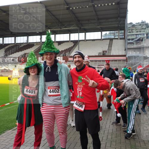 07.12.2025 - St. Pauli X-Mass-Run No. 15 Fabian Wolf http://msf.ph/oto/9425033 07.12.2025 12:10:45 Ziel 208, 223, 224, 1450, 1728, 1731, 1845, 3701, 3840, 3841, 4257, 4259, 4262, 4280, 4281, 4826, 4827, 4831, 4836 meine-sportfotos.de