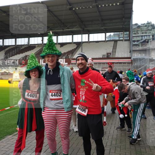 07.12.2025 - St. Pauli X-Mass-Run No. 15 Fabian Wolf http://msf.ph/oto/9425034 07.12.2025 12:10:46 Ziel 208, 223, 224, 1450, 1728, 1731, 1845, 3701, 3840, 3841, 4257, 4259, 4262, 4280, 4281, 4826, 4827, 4831, 4836 meine-sportfotos.de