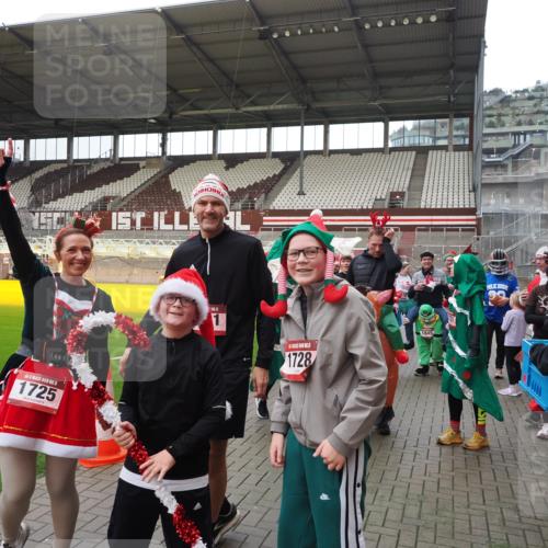 07.12.2025 - St. Pauli X-Mass-Run No. 15 Fabian Wolf http://msf.ph/oto/9425046 07.12.2025 12:10:50 Ziel 208, 223, 224, 1845, 4257, 4280, 4281, 4831 meine-sportfotos.de