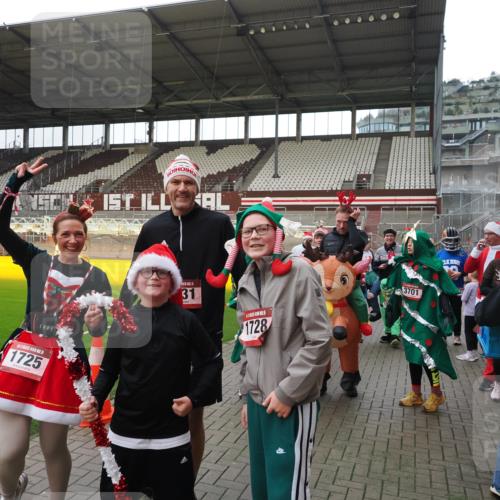 07.12.2025 - St. Pauli X-Mass-Run No. 15 Fabian Wolf http://msf.ph/oto/9425048 07.12.2025 12:10:51 Ziel 208, 223, 224, 1780, 1845, 4257, 4831 meine-sportfotos.de