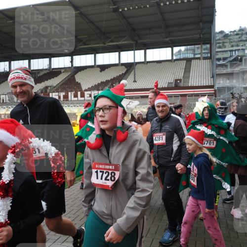 07.12.2025 - St. Pauli X-Mass-Run No. 15 Fabian Wolf http://msf.ph/oto/9425064 07.12.2025 12:10:55 Ziel 1780 meine-sportfotos.de