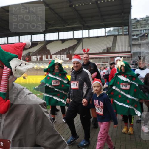 07.12.2025 - St. Pauli X-Mass-Run No. 15 Fabian Wolf http://msf.ph/oto/9425066 07.12.2025 12:10:56 Ziel 1780 meine-sportfotos.de