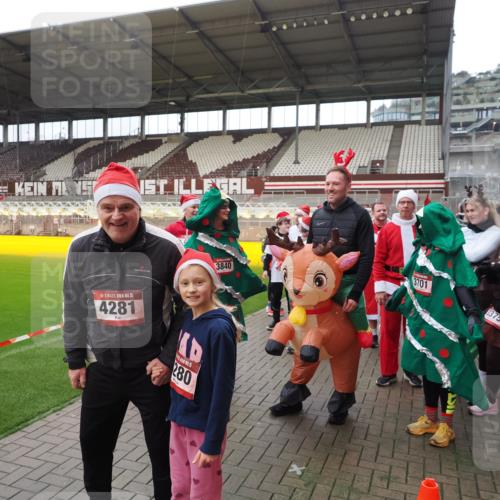 07.12.2025 - St. Pauli X-Mass-Run No. 15 Fabian Wolf http://msf.ph/oto/9425068 07.12.2025 12:10:58 Ziel 1780 meine-sportfotos.de