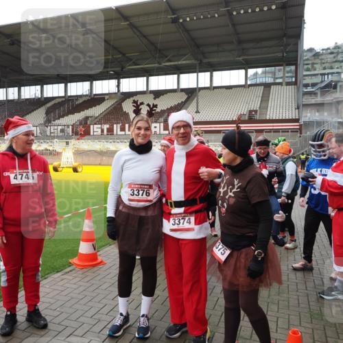 07.12.2025 - St. Pauli X-Mass-Run No. 15 Fabian Wolf http://msf.ph/oto/9425093 07.12.2025 12:11:12 Ziel 4398, 4400 meine-sportfotos.de