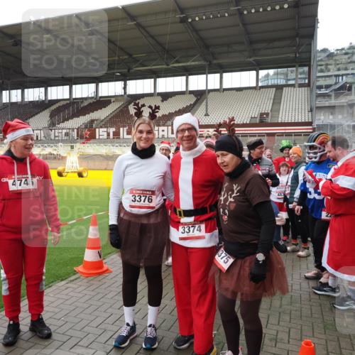 07.12.2025 - St. Pauli X-Mass-Run No. 15 Fabian Wolf http://msf.ph/oto/9425095 07.12.2025 12:11:13 Ziel 4398, 4400 meine-sportfotos.de