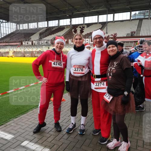 07.12.2025 - St. Pauli X-Mass-Run No. 15 Fabian Wolf http://msf.ph/oto/9425099 07.12.2025 12:11:14 Ziel 2394, 4398, 4400 meine-sportfotos.de