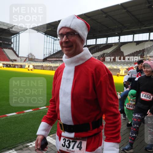 07.12.2025 - St. Pauli X-Mass-Run No. 15 Fabian Wolf http://msf.ph/oto/9425112 07.12.2025 12:11:19 Ziel 2393, 2394, 4180, 4188, 4398, 4400 meine-sportfotos.de