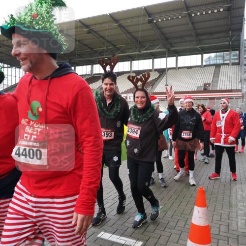 07.12.2025 - St. Pauli X-Mass-Run No. 15 Fabian Wolf http://msf.ph/oto/9425197 07.12.2025 12:12:13 Ziel 1033 meine-sportfotos.de