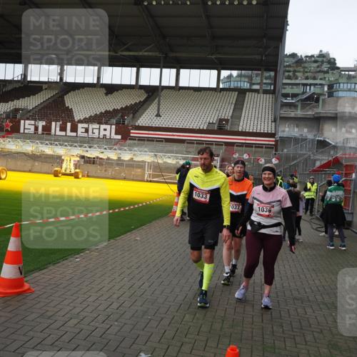 07.12.2025 - St. Pauli X-Mass-Run No. 15 Fabian Wolf http://msf.ph/oto/9425276 07.12.2025 12:12:54 Ziel 1500, 1503 meine-sportfotos.de