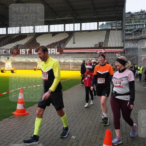 07.12.2025 - St. Pauli X-Mass-Run No. 15 Fabian Wolf http://msf.ph/oto/9425278 07.12.2025 12:12:55 Ziel 1500, 1503 meine-sportfotos.de
