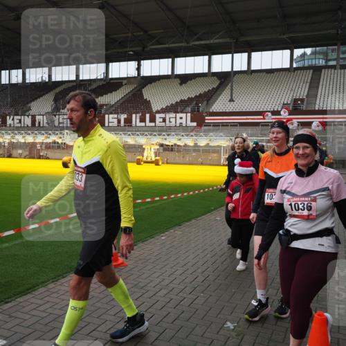 07.12.2025 - St. Pauli X-Mass-Run No. 15 Fabian Wolf http://msf.ph/oto/9425281 07.12.2025 12:12:56 Ziel 1500, 1503 meine-sportfotos.de