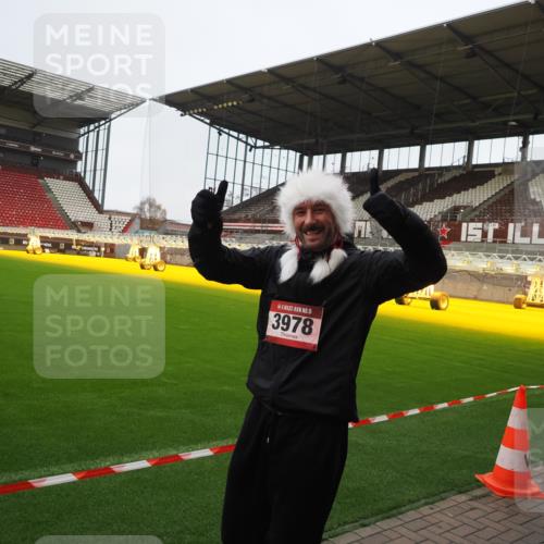 07.12.2025 - St. Pauli X-Mass-Run No. 15 Fabian Wolf http://msf.ph/oto/9425290 07.12.2025 12:13:04 Ziel 1500, 1503, 2543 meine-sportfotos.de