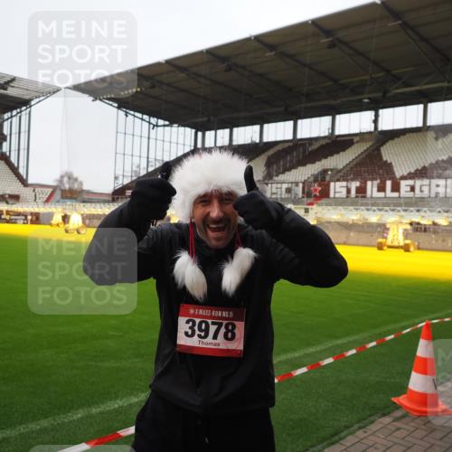 07.12.2025 - St. Pauli X-Mass-Run No. 15 Fabian Wolf http://msf.ph/oto/9425291 07.12.2025 12:13:05 Ziel 1500, 1503, 2543 meine-sportfotos.de
