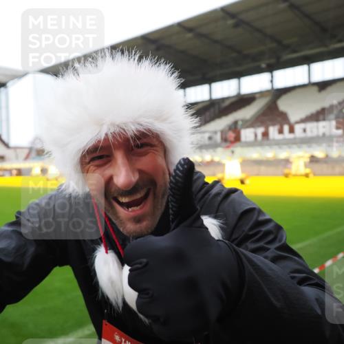 07.12.2025 - St. Pauli X-Mass-Run No. 15 Fabian Wolf http://msf.ph/oto/9425294 07.12.2025 12:13:06 Ziel 2543 meine-sportfotos.de