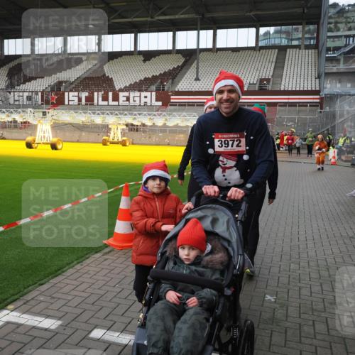 07.12.2025 - St. Pauli X-Mass-Run No. 15 Fabian Wolf http://msf.ph/oto/9425299 07.12.2025 12:13:08 Ziel 2543 meine-sportfotos.de
