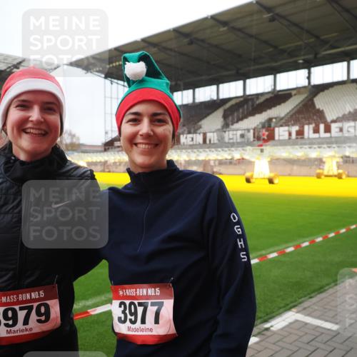 07.12.2025 - St. Pauli X-Mass-Run No. 15 Fabian Wolf http://msf.ph/oto/9425315 07.12.2025 12:13:14 Ziel 455, 463, 466, 2543, 4713 meine-sportfotos.de
