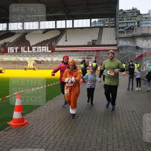 07.12.2025 - St. Pauli X-Mass-Run No. 15 Fabian Wolf http://msf.ph/oto/9425320 07.12.2025 12:13:18 Ziel 455, 463, 466, 2543, 4713 meine-sportfotos.de