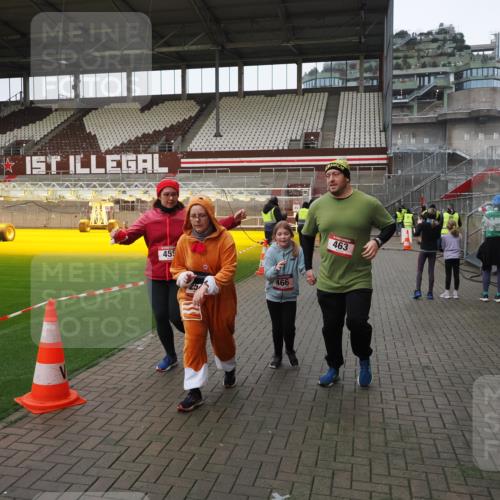 07.12.2025 - St. Pauli X-Mass-Run No. 15 Fabian Wolf http://msf.ph/oto/9425322 07.12.2025 12:13:18 Ziel 455, 463, 466, 2543, 4713 meine-sportfotos.de
