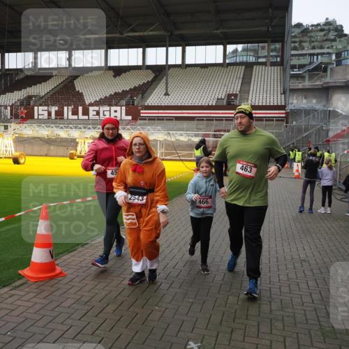 07.12.2025 - St. Pauli X-Mass-Run No. 15 Fabian Wolf http://msf.ph/oto/9425323 07.12.2025 12:13:19 Ziel 455, 463, 466, 2543, 4713 meine-sportfotos.de