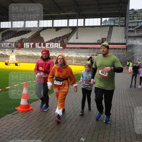 07.12.2025 - St. Pauli X-Mass-Run No. 15 Fabian Wolf http://msf.ph/oto/9425324 07.12.2025 12:13:19 Ziel 455, 463, 466, 2543, 4713 meine-sportfotos.de