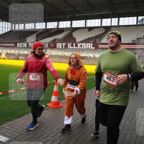 07.12.2025 - St. Pauli X-Mass-Run No. 15 Fabian Wolf http://msf.ph/oto/9425327 07.12.2025 12:13:19 Ziel 455, 463, 466, 2543, 4713 meine-sportfotos.de