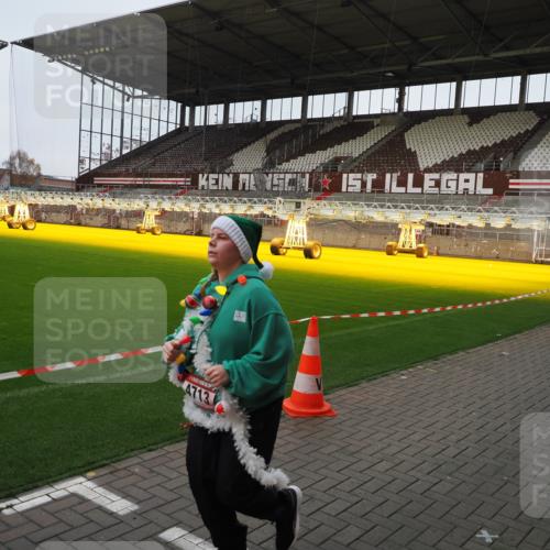 07.12.2025 - St. Pauli X-Mass-Run No. 15 Fabian Wolf http://msf.ph/oto/9425337 07.12.2025 12:13:22 Ziel 455, 463, 466, 2543, 3645, 4077, 4261, 4713 meine-sportfotos.de