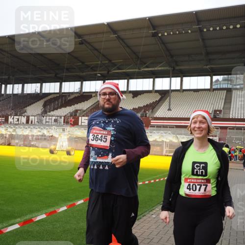 07.12.2025 - St. Pauli X-Mass-Run No. 15 Fabian Wolf http://msf.ph/oto/9425347 07.12.2025 12:13:31 Ziel 3645, 4077, 4258, 4261, 4713 meine-sportfotos.de