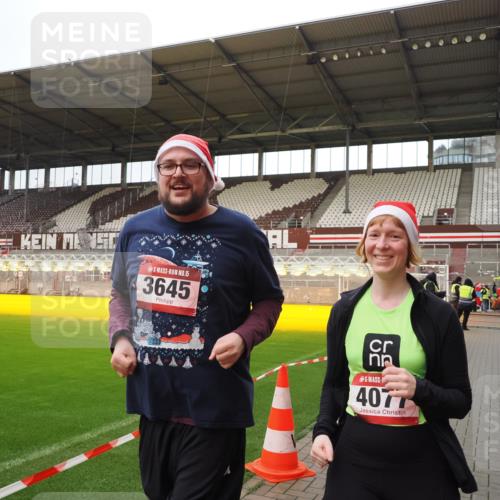 07.12.2025 - St. Pauli X-Mass-Run No. 15 Fabian Wolf http://msf.ph/oto/9425349 07.12.2025 12:13:31 Ziel 3645, 4077, 4258, 4261, 4713 meine-sportfotos.de