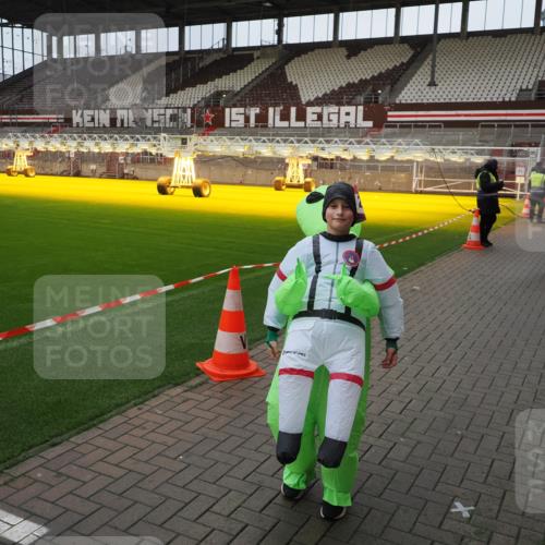 07.12.2025 - St. Pauli X-Mass-Run No. 15 Fabian Wolf http://msf.ph/oto/9425395 07.12.2025 12:14:01 Ziel 2274 meine-sportfotos.de