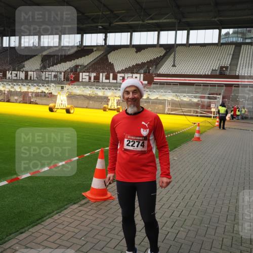 07.12.2025 - St. Pauli X-Mass-Run No. 15 Fabian Wolf http://msf.ph/oto/9425412 07.12.2025 12:14:06 Ziel 2274 meine-sportfotos.de