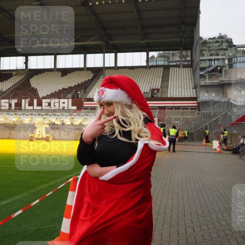 07.12.2025 - St. Pauli X-Mass-Run No. 15 Fabian Wolf http://msf.ph/oto/9425508 07.12.2025 12:16:30 Ziel 1883 meine-sportfotos.de