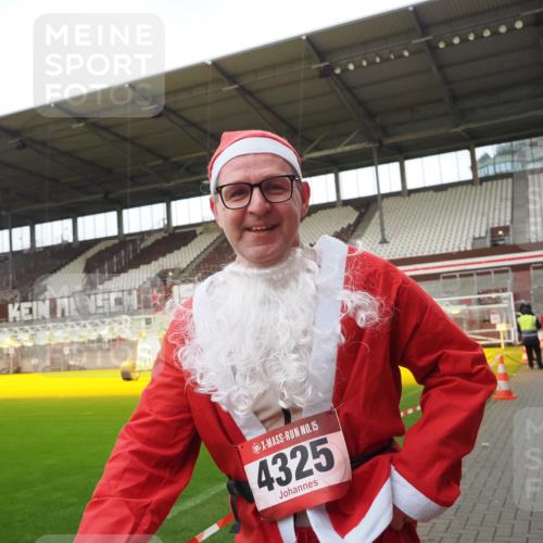 07.12.2025 - St. Pauli X-Mass-Run No. 15 Fabian Wolf http://msf.ph/oto/9425538 07.12.2025 12:17:07 Ziel 4325 meine-sportfotos.de