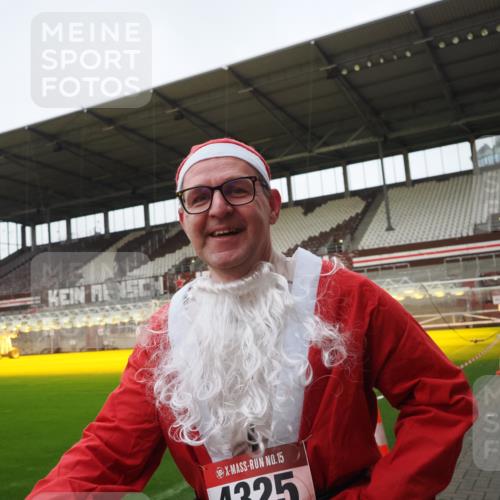 07.12.2025 - St. Pauli X-Mass-Run No. 15 Fabian Wolf http://msf.ph/oto/9425539 07.12.2025 12:17:08 Ziel 4325 meine-sportfotos.de