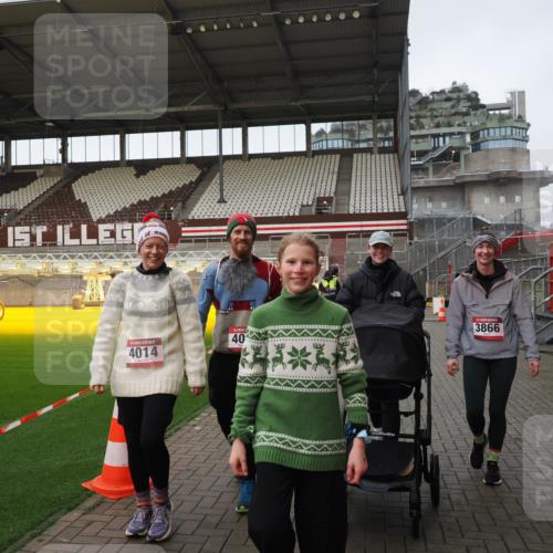 07.12.2025 - St. Pauli X-Mass-Run No. 15 Fabian Wolf http://msf.ph/oto/9425561 07.12.2025 12:17:50 Ziel 3866, 4015 meine-sportfotos.de