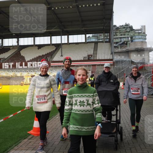 07.12.2025 - St. Pauli X-Mass-Run No. 15 Fabian Wolf http://msf.ph/oto/9425562 07.12.2025 12:17:50 Ziel 3866, 4015 meine-sportfotos.de