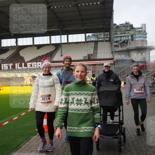 07.12.2025 - St. Pauli X-Mass-Run No. 15 Fabian Wolf http://msf.ph/oto/9425564 07.12.2025 12:17:50 Ziel 3866, 4015 meine-sportfotos.de