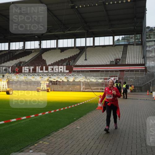 07.12.2025 - St. Pauli X-Mass-Run No. 15 Fabian Wolf http://msf.ph/oto/9425596 07.12.2025 12:19:18 Ziel 1259, 2093, 2309 meine-sportfotos.de