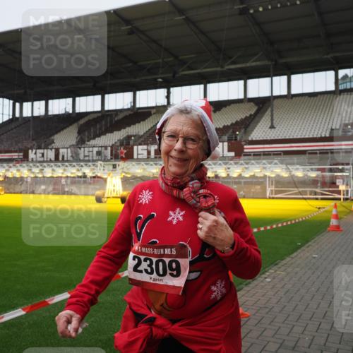 07.12.2025 - St. Pauli X-Mass-Run No. 15 Fabian Wolf http://msf.ph/oto/9425608 07.12.2025 12:19:21 Ziel 1259, 2093, 2309 meine-sportfotos.de