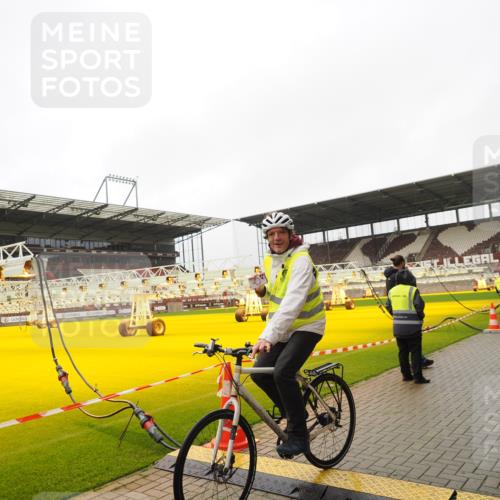 07.12.2025 - St. Pauli X-Mass-Run No. 15 Fabian Wolf http://msf.ph/oto/9425622 07.12.2025 12:25:21 Ziel  meine-sportfotos.de