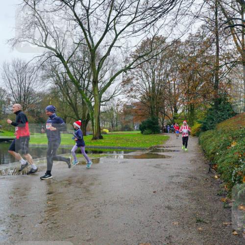 07.12.2025 - St. Pauli X-Mass-Run No. 15 Michael Burmester http://msf.ph/oto/9425692 07.12.2025 09:38:59 Laufen 261 meine-sportfotos.de
